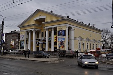 Входная группа Кинотеатр Дружба.  Советская,  12а